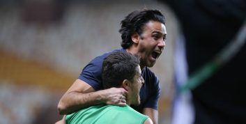 استقلال در بیست و هفتم رقابت های لیگ برتر قهرمان شد