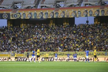 جو فوق العاده ورزشگاه نقش جهان در دیدار سپاهان و استقلال با حضور تماشاگران