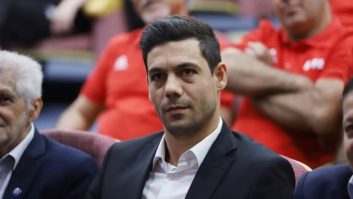 ابراهیم شکوری معاون پیشین پرسپولیس : آخرین قرارداد مهدی عبدی 5 ساله و بدون حق فسخ بوده است