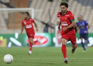 امید عالیشاه کاپیتان پرسپولیس : هواداران تراکتور حتی به علی دایی و کریم باقری هم رحم نکردند