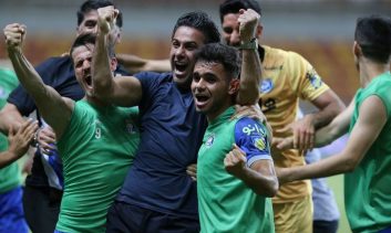 قطعی شدن قهرمانی استقلال در لیگ برتر پس از شکست پرسپولیس مقابل سپاهان