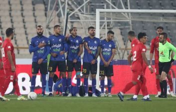 غیرمنتظره ؛ بازی استقلال و فولاد بدون تماشاگر شد