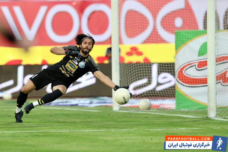 حسینی؛ صدرنشینی حسین حسینی سنگربان استقلال با ۱۵ کلین شیت در بین گلرها