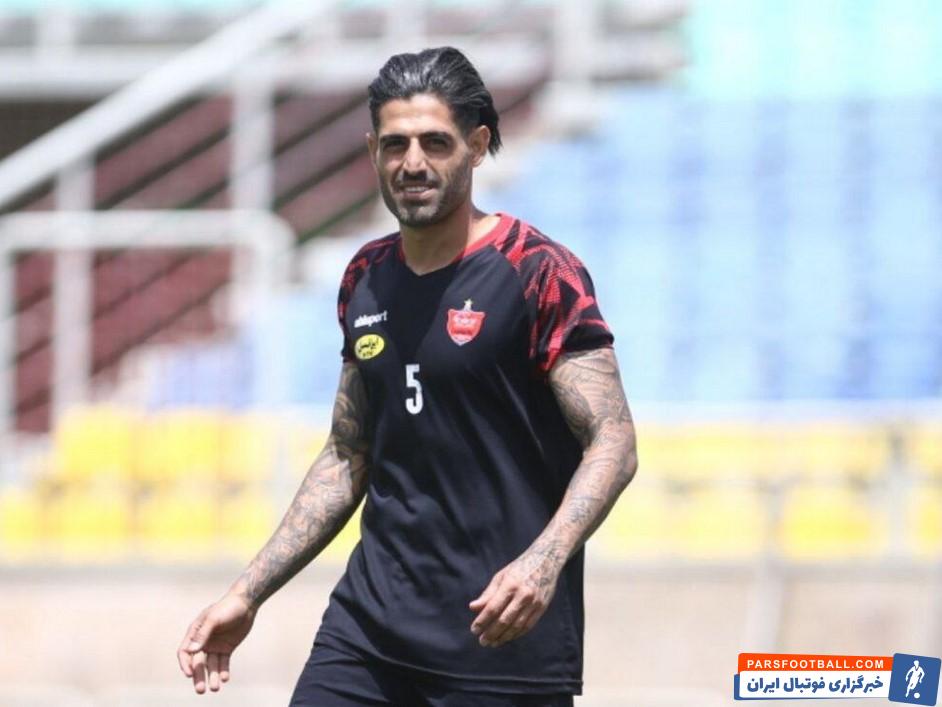 علیرضا ابراهیمی مدافع نیمکت نشین پرسپولیس در راه قطر