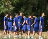 جلسه مهم فرهاد مجیدی با بازیکنان استقلال در محل تمرین