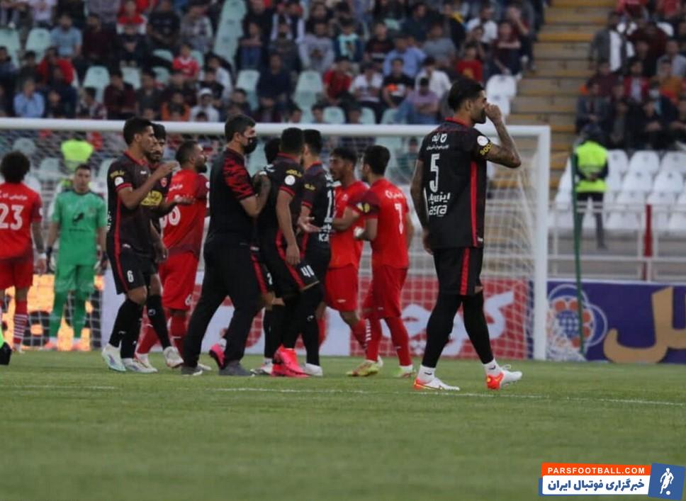 پرسپولیسی ها علیه استقلالی ها سند رو کردند ؛ زد و خوردی که آبی‌ها در آن نقش داشتند