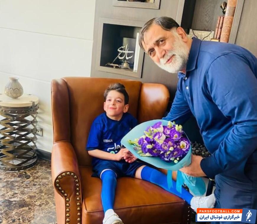 اقدام ارزشمند استقلال برای یک هوادار ؛ از مهمان ویژه آبی ها تقدیر شد