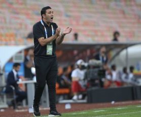 جواد نکونام : داور بازی با استقلال اعصابمان را بهم ریخت ؛ در زمین خودمان غریبه بودیم