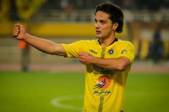 استوری امید نورافکن در آستانه بازی مهم فردا : به امید موفقیت سپاهان کبیر جلو پرسپولیس