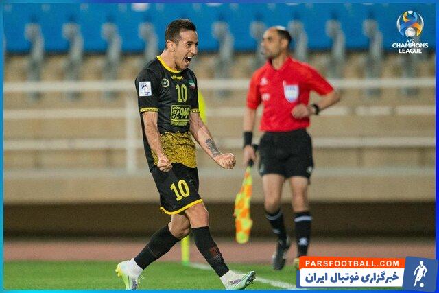 فرشاد احمدزاده هافبک پرسپولیسی سپاهان : برای هواداران استقلال متاسفم