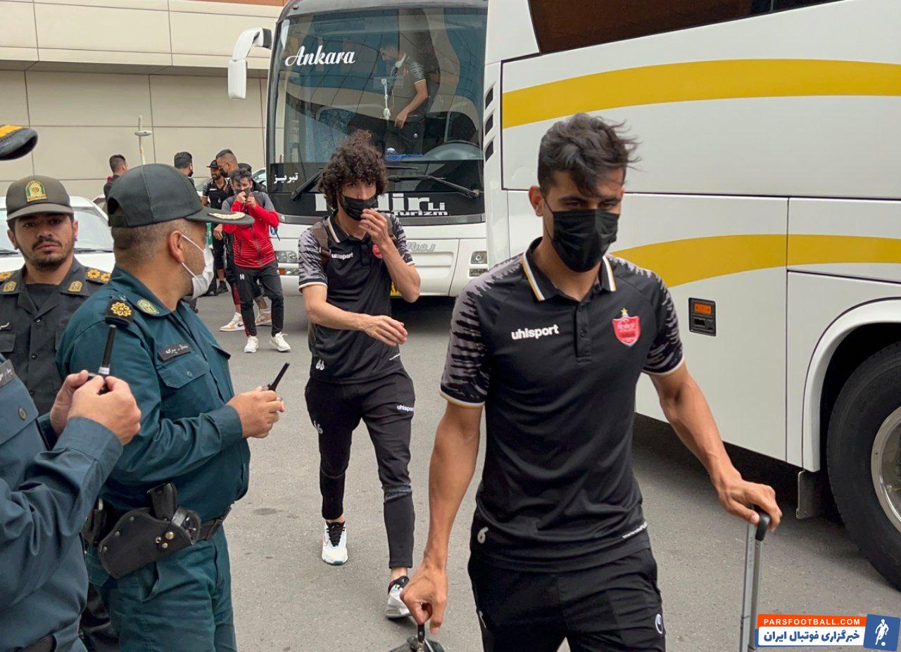 پرسپولیس با چهره های یخی در فرودگاه تبریز