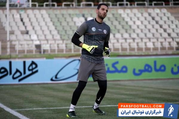 خداحافظی گلر نفت پس از دیدار با استقلال