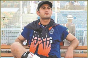 پرویز برومند :بهترین گلزن لیگ هم برابر استقلال حرفی برای گفتن نداشت