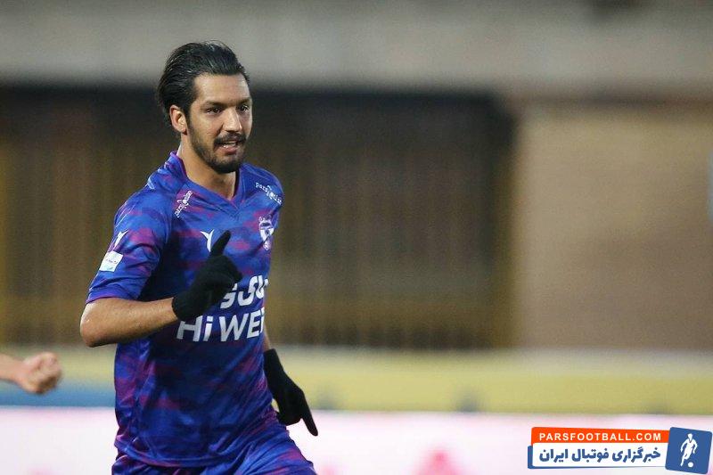 محمدی : هر بازیکنی علاقه دارد در تیم های بزرگی مانند استقلال، پرسپولیس بازی کند