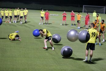 آخرین تمرین تیم ملی ایران پیش از بازی با الجزایر در حضور کرونوسلاو رنولدیچ، دستیار جدید اسکوچیچ