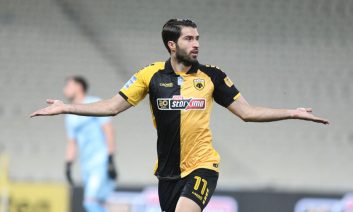 شایعه پیشنهاد پرسپولیس به کریم انصاری فرد