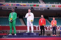 هدیه سجاد گنج زاده به علی دایی