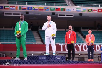 هدیه سجاد گنج زاده به علی دایی