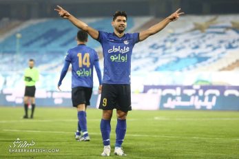 مهدی پور در استقلال