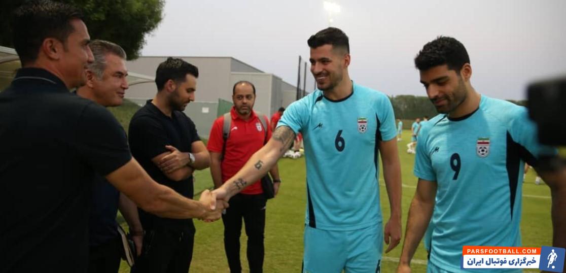ستاره سرشناس استرالیا در تمرین تیم ملی ایران ؛ خوش و بش سفیر جام جهانی با اسکوچیچ و یارانش