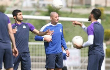 علاقه باشگاه استقلال به تمدید قرارداد با سیلوا و آمانوف