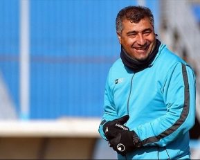 تردید مدیران سپاهان در همکاری با ساکت الهامی با وجود پیگیری مذاکرات