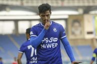 خاقانی ؛ پارگی رباط صلیبی سبحان خاقانی در تمرین استقلال