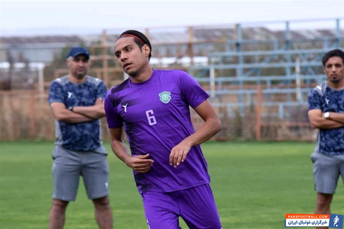 احمد زنده روح به پیشنهاد تیم پرسپولیس واکنش نشان داد
