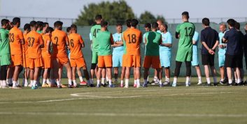 رونمایی از چهره جدید امیدنورافکن در اردوی ترکیه سپاهان