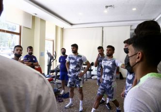 حضور خسرو حیدری در تمرین صبح استقلال