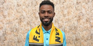 سپاهان ؛ الویس کامسوبا به صورت رسمی به سپاهان پیوست