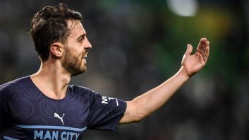 کریستووائو : رویای کودکی برناردوست که پیراهن شماره 10 افسانه‌ای بارسا را به تن کند