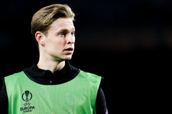 منچستریونایتد ؛ چلسی رقیب یونایتد برای جذب دی یونگ از بارسا