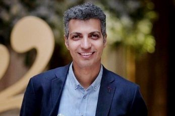 مارادونا ؛ حضور عادل فردوسی پور در مراسم امضای کتاب مارادونا