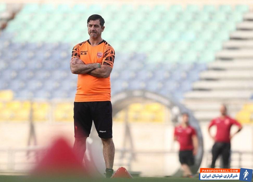 نگاه جالب و معنادار کریم باقری در تمرین پرسپولیس