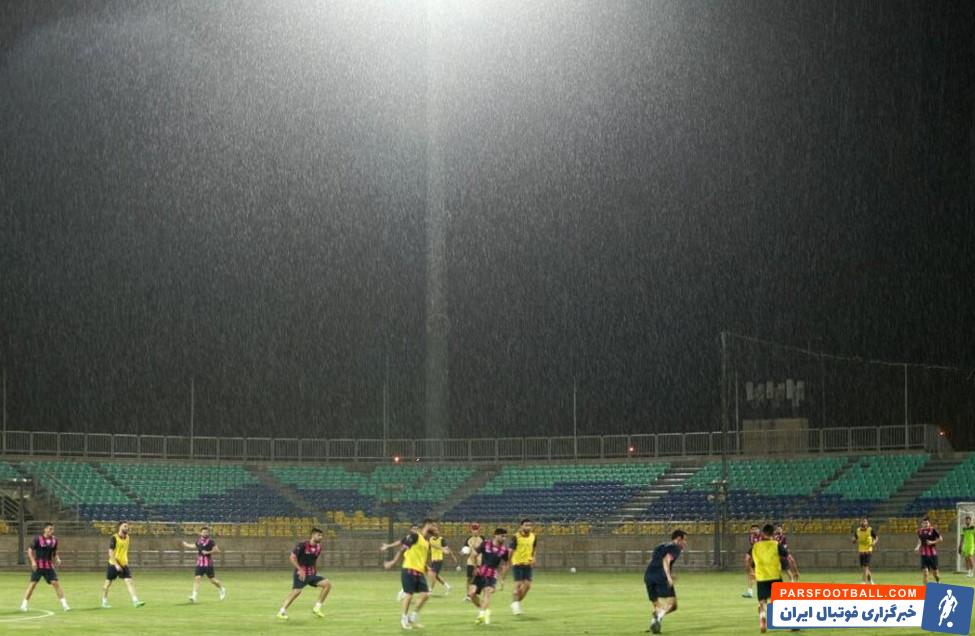 حال و هوای خاص تمرین پرسپولیس در شهید کاظمی ؛ سرخپوشان زیر بارش شدید باران ؛ حضور مهدی ترابی و کمال کامیابی نیا در تمرینات گروهی