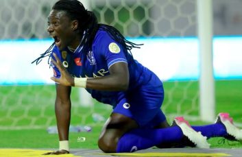 سپاهان ؛ بافتیمبی گومیس در آستانه حضور در تیم سپاهان