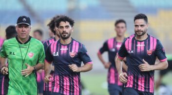 مصدومیت جزئی زانوی کمال کامیابی نیا کاپیتان دوم پرسپولیس