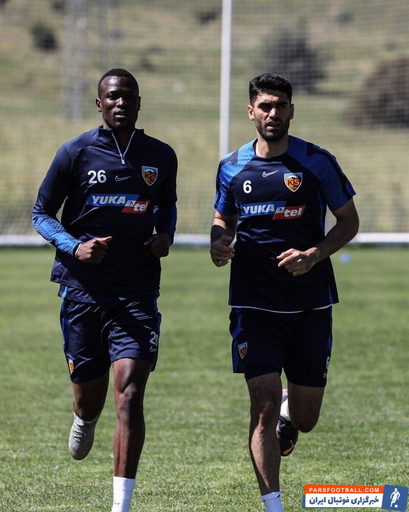 علی کریمی و مامه تیام دو حسرت بزرگ هواداران استقلال در تمرین کایسری اسپور ترکیه