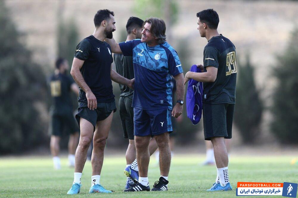 استقلال ؛ جلسه سرمربی استقلال با دو ستاره آبی ها