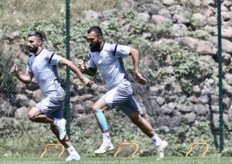 شماره 7 فرهاد مجیدی در استقلال بر تن کاوه رضایی