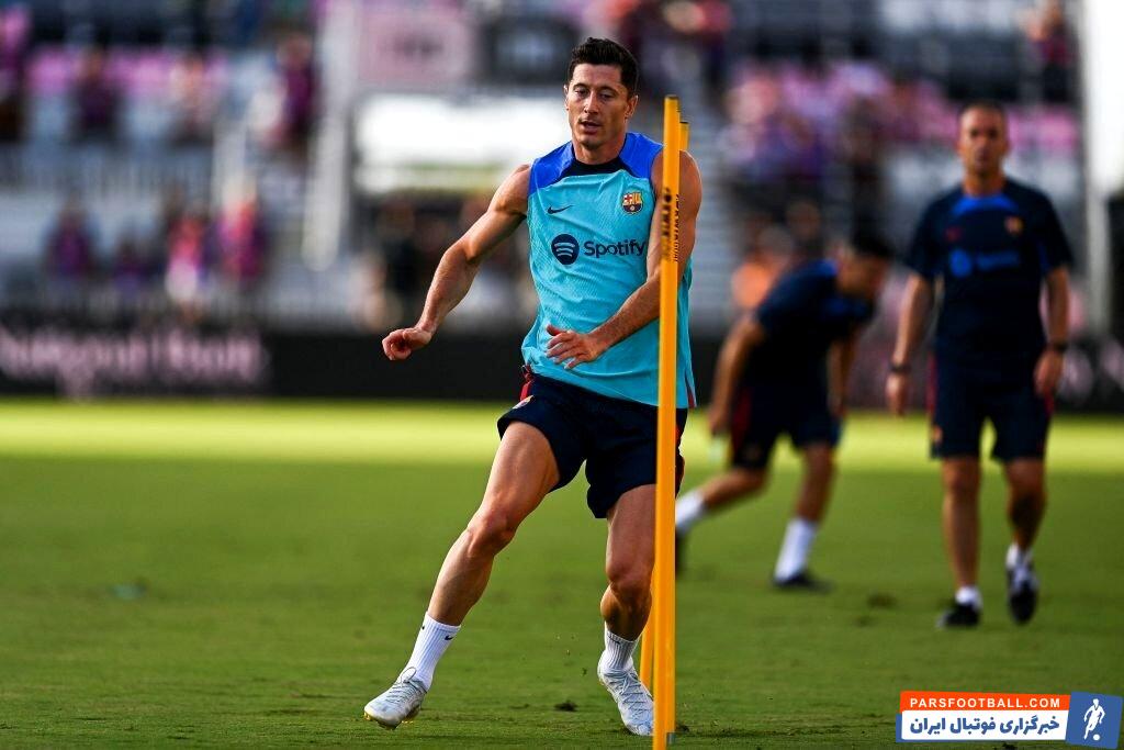 لواندوفسکی ؛ تصاویری از اولین حضور لواندوفسکی در تمرین بارسلونا