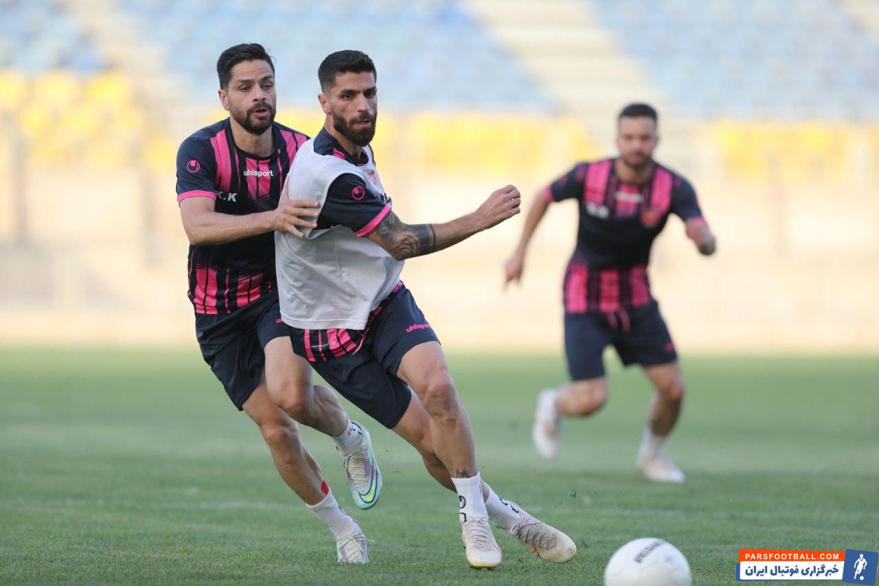 بدنسازی بازیکنان پرسپولیس در سالن وزنه و زمین چمن ؛ وحید امیری تنها غایب سرخپوشان