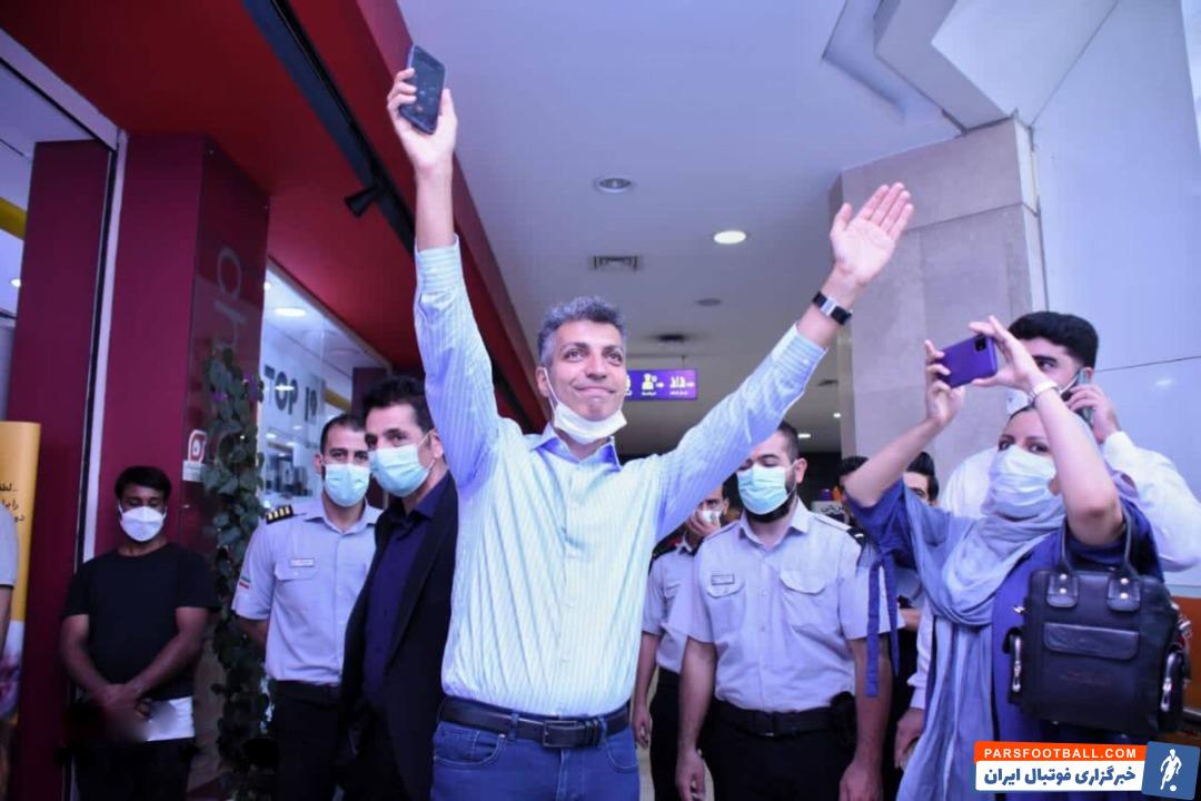 مارادونا ؛ حضور عادل فردوسی پور در مراسم امضای کتاب مارادونا