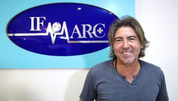 عصبانیت و هشدار جدی ساپینتو به مدافعان استقلال در واکنش به گل هوادار روی یک پرتاب بلند