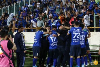 استقلال در ورزشگاه آزادی