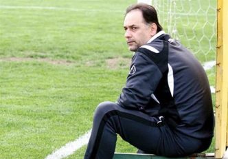 مجید نامجومطلق سرمربی پیشین استقلال عزادار مرگ مادر همسر