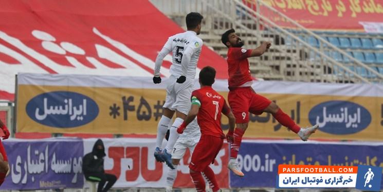 تراکتور بدون حضور تماشاگران به مصاف ذوب آهن خواهد رفت