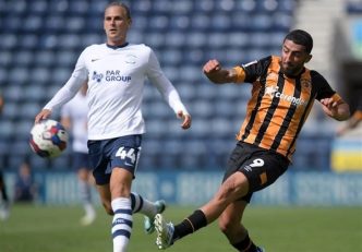 هال‌ سیتی در حضور صیادمنش مقابل پرستون به تساوی رسید