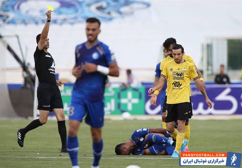 کروات طلایی سرمربی سپاهان در کری برای استقلالی ها